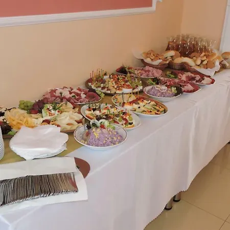 Konukevi Penzion Leibic *