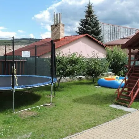 Konukevi Penzion Leibic *